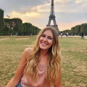 Meet your Posher, Cassie